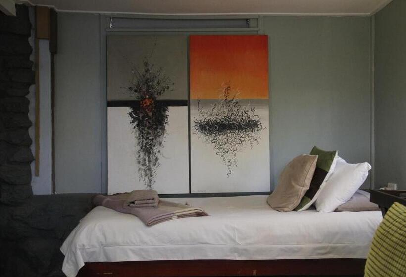 هاستل Karoo Soul