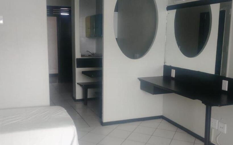 Общежитие Seaboard Hotel & Holiday Apartments