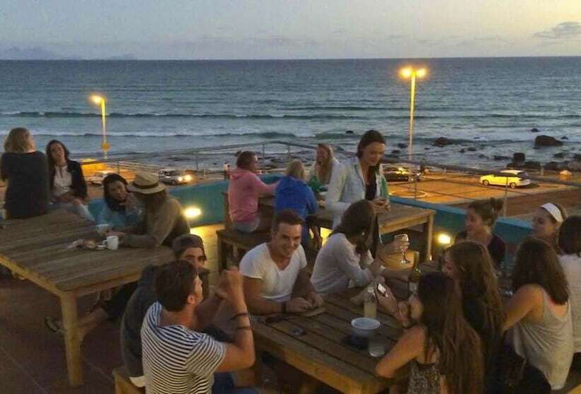 فندق صغير Stoked Backpackers