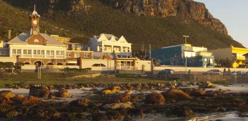 فندق صغير Stoked Backpackers