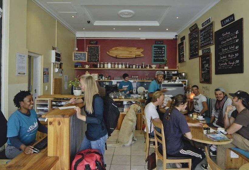 فندق صغير Stoked Backpackers