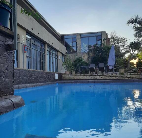 Aviators Retreat B&b