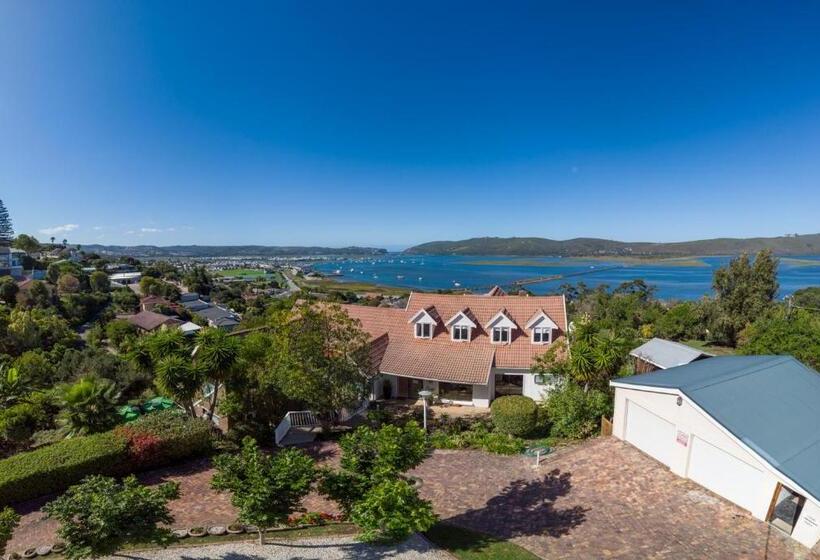 Bed and Breakfast 6 On Protea