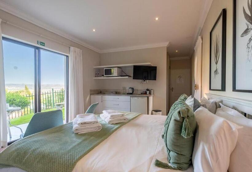 Bed and Breakfast 6 On Protea