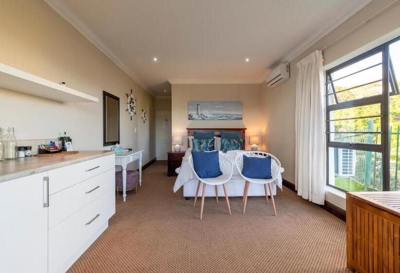 Bed and Breakfast 6 On Protea