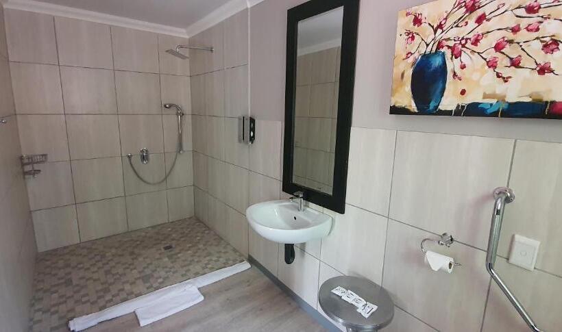 مبيت وإفطار Acacia Lodge