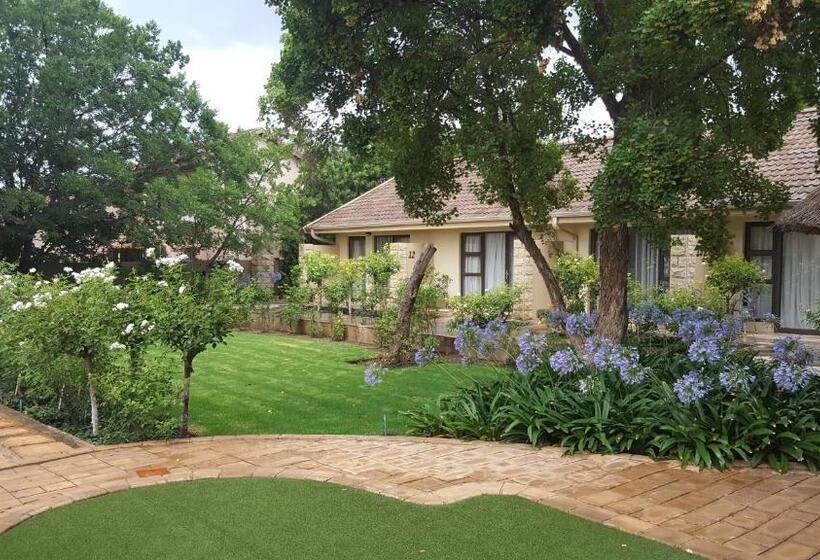 مبيت وإفطار Acacia Lodge