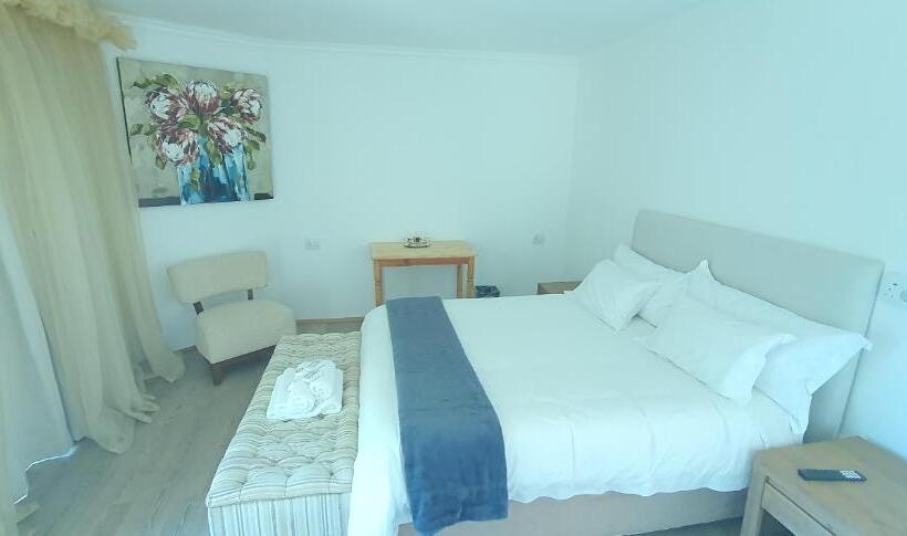 مبيت وإفطار Acacia Lodge