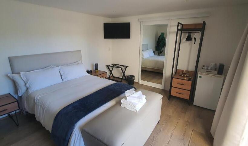 مبيت وإفطار Acacia Lodge