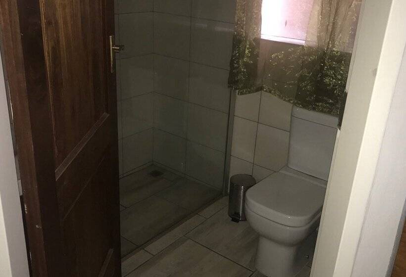 مبيت وإفطار Africa Footprints Guest House