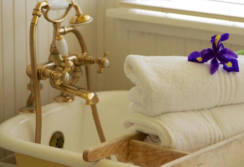 مبيت وإفطار Amblewood Guest House