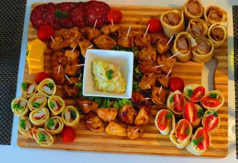 ベッドアンドブレックファースト Azamare Guest House