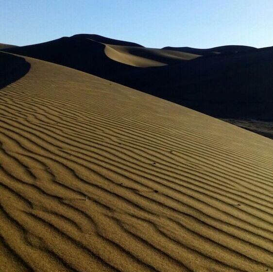 ベッドアンドブレックファースト Karim Sahara