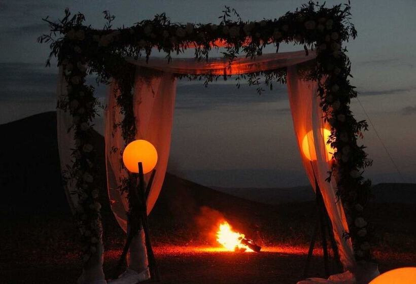 ベッドアンドブレックファースト Karim Sahara