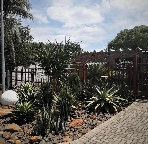 مبيت وإفطار Blessings Guesthouse