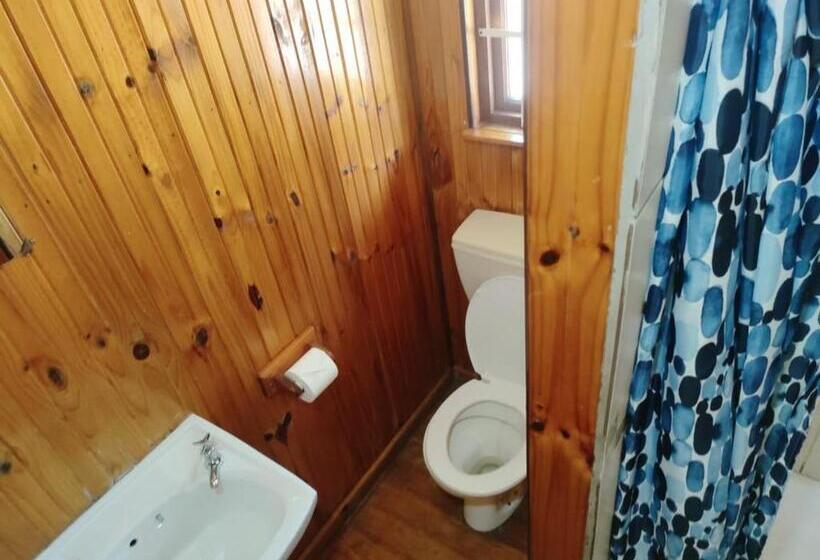 مبيت وإفطار Blue Mountain Farm Lodge, Cabins & Cottages