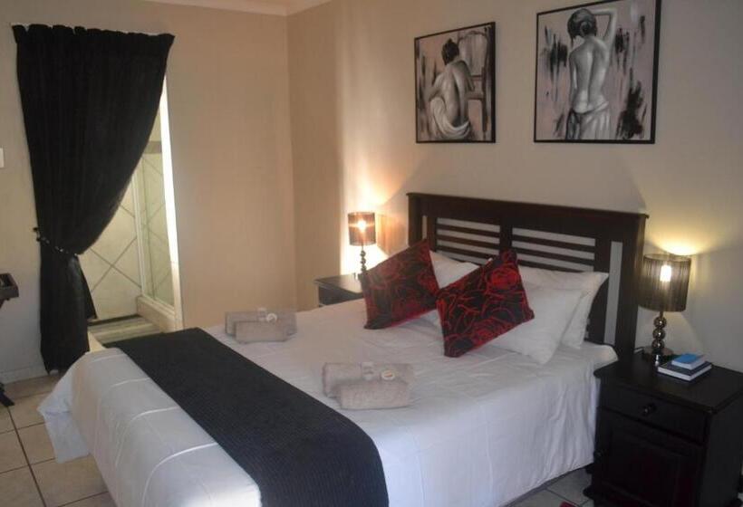 مبيت وإفطار Castello Guesthouse Vryburg