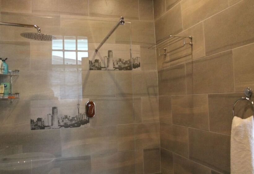 مبيت وإفطار Central Hotel Guest House