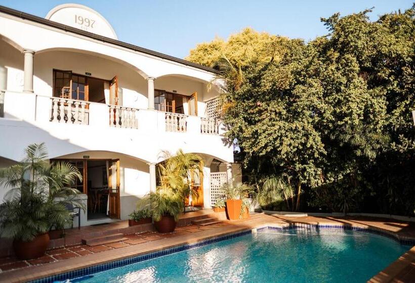 تختخواب و صبحانه Devereux Lodge