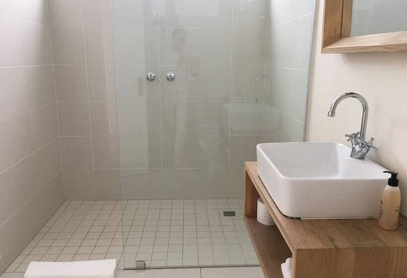 تختخواب و صبحانه Dune Beach House