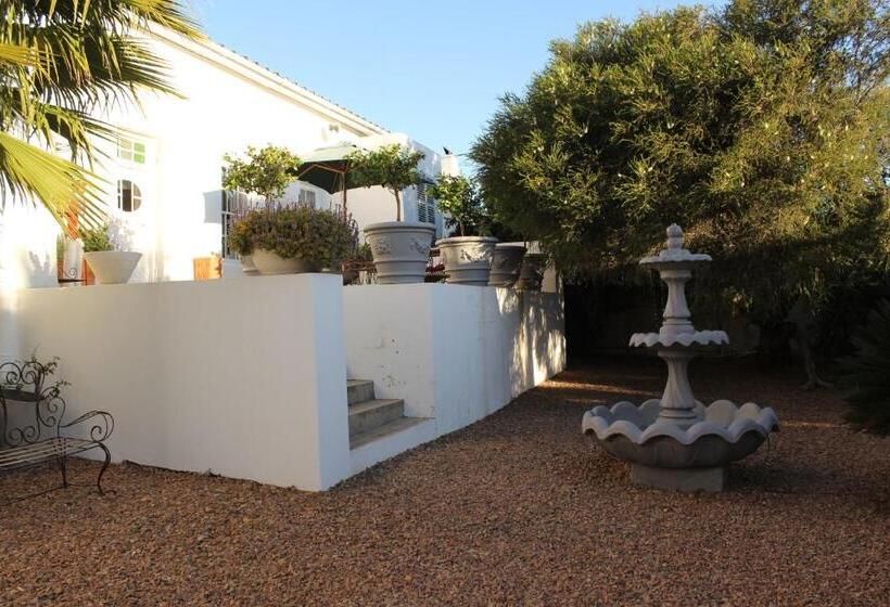 مبيت وإفطار Epistay