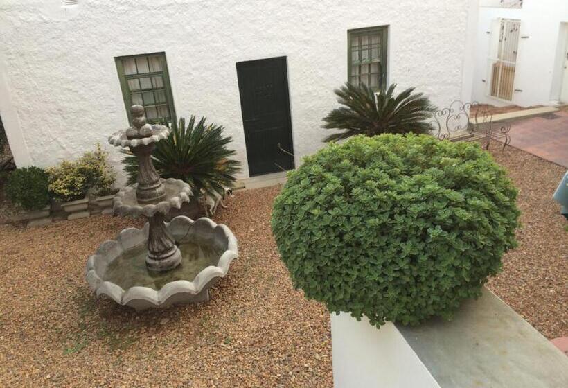 مبيت وإفطار Epistay