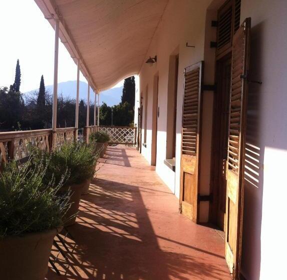 مبيت وإفطار Epistay