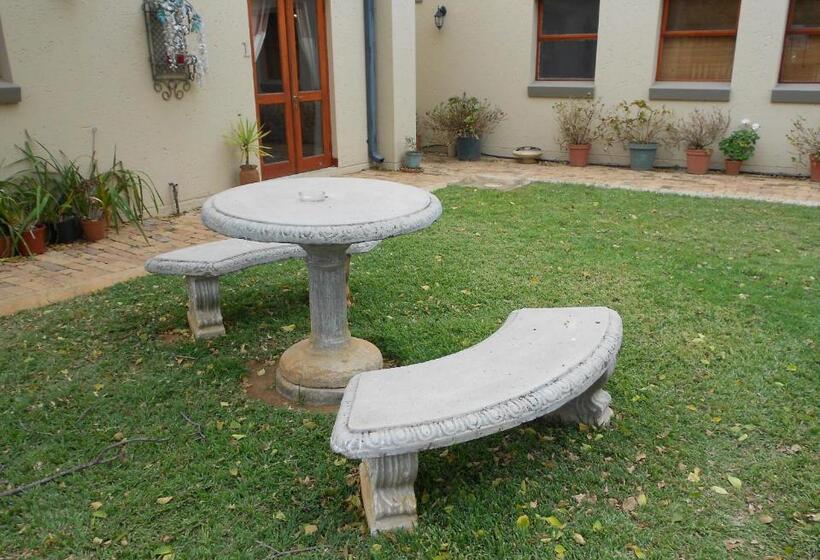 צימר Hartley Manor Guest House