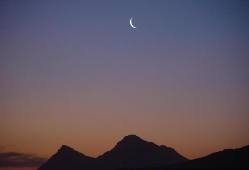 צימר Jack's Seaview Inn