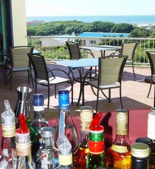 צימר Jack's Seaview Inn