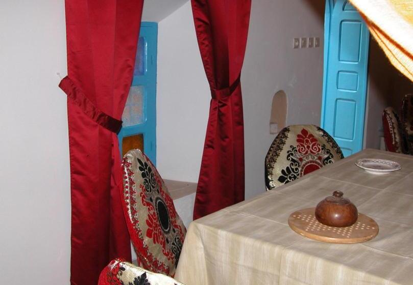 تختخواب و صبحانه Kasbah Iswan