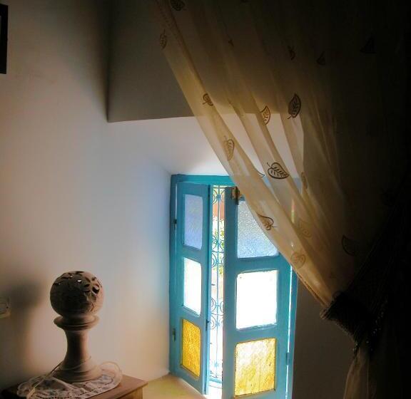 تختخواب و صبحانه Kasbah Iswan