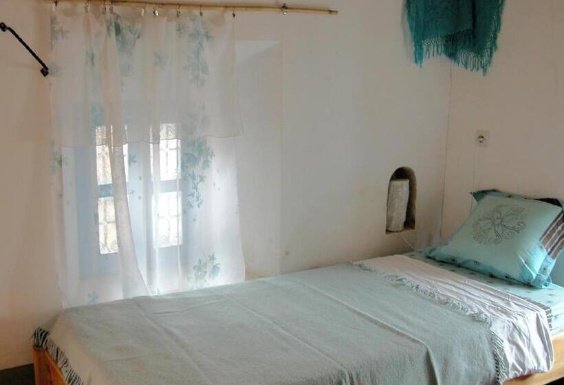 تختخواب و صبحانه Kasbah Iswan