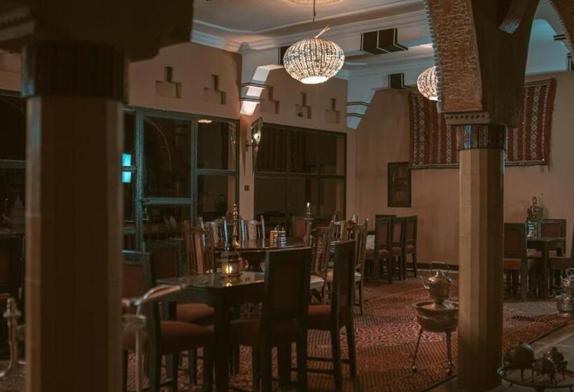 تختخواب و صبحانه L Oasis Du Bonheur