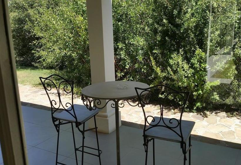 مبيت وإفطار La Riviera Boutique Guesthouse & Spa