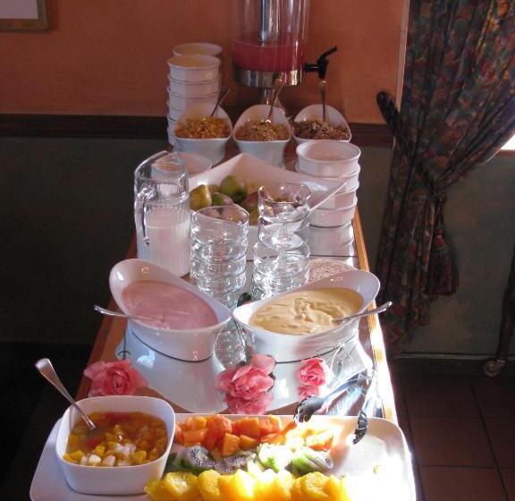 مبيت وإفطار Laings Lodge