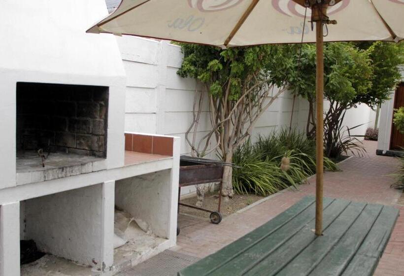 مبيت وإفطار Laings Lodge