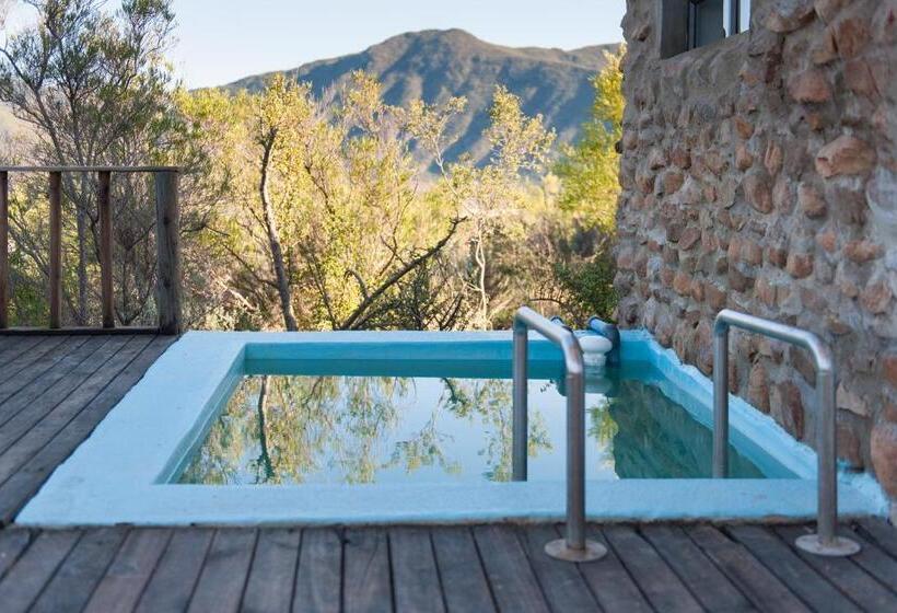 تختخواب و صبحانه Le Petit Karoo Ranch