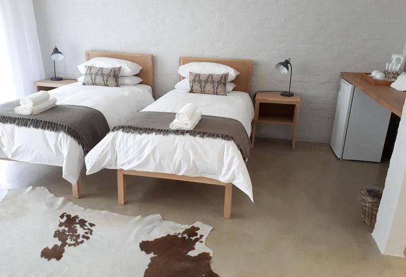 Bed and Breakfast Raw Karoo Guest House