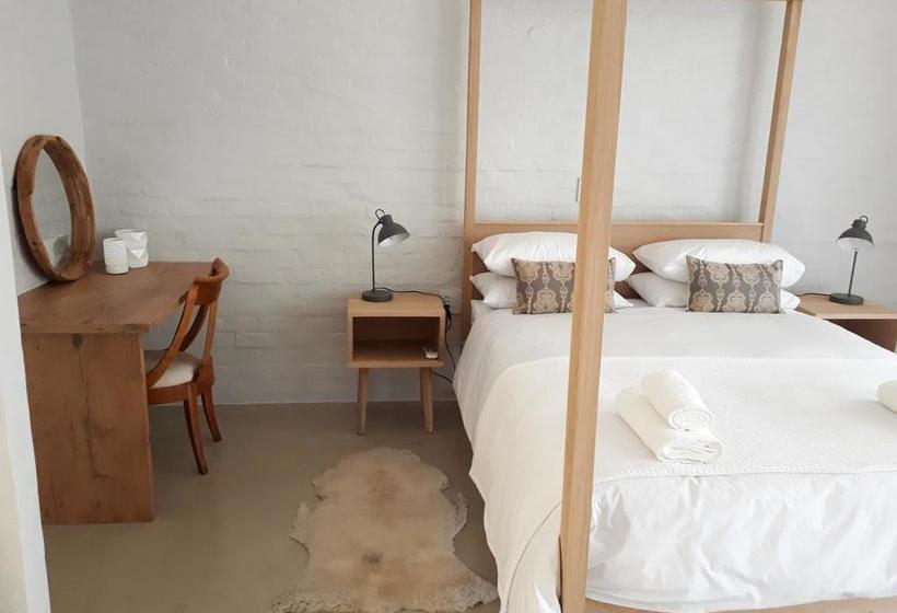 Bed and Breakfast Raw Karoo Guest House