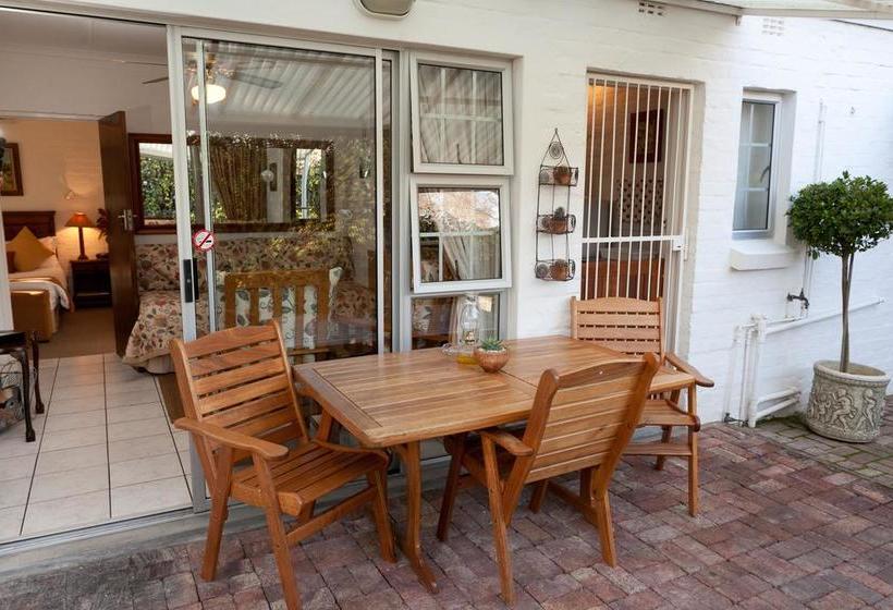 Bed and Breakfast Raw Karoo Guest House