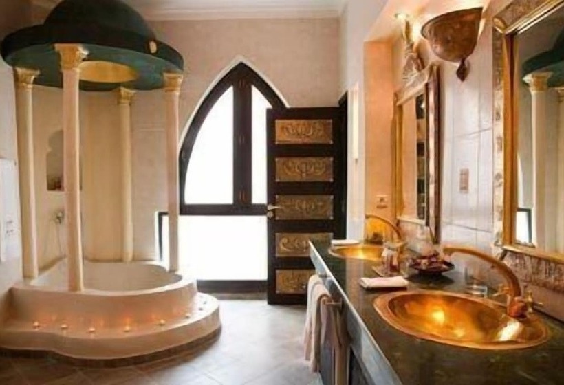 تختخواب و صبحانه Le Temple Des Arts