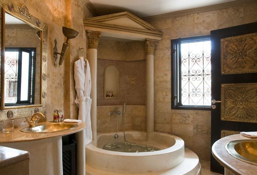 تختخواب و صبحانه Le Temple Des Arts