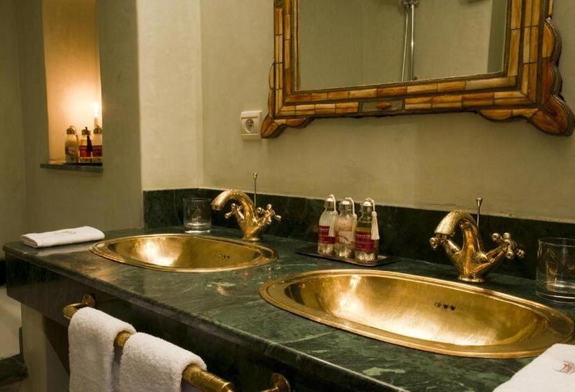 تختخواب و صبحانه Le Temple Des Arts