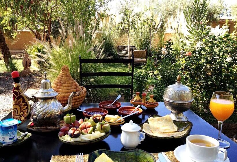 تختخواب و صبحانه Les Jardins De Skoura