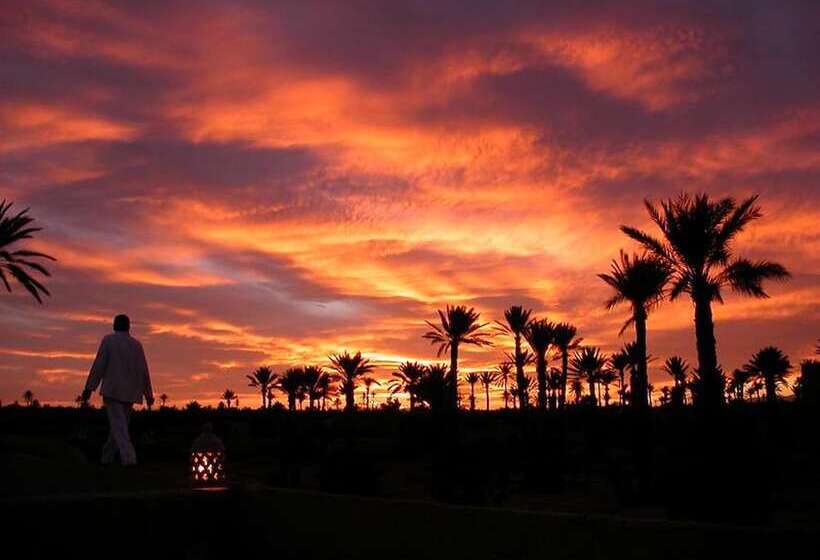 تختخواب و صبحانه Les Jardins De Skoura