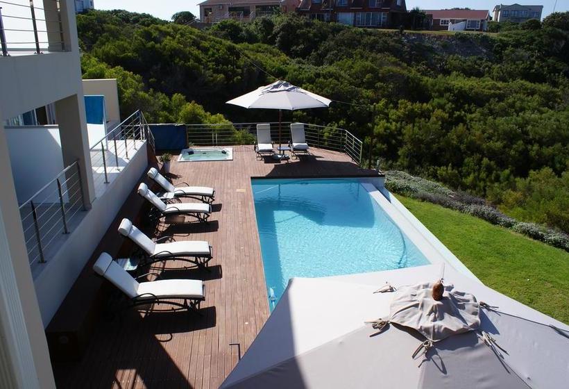 تختخواب و صبحانه Moya Manzi Beach House