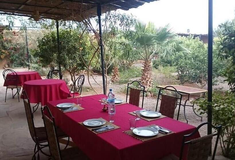 تختخواب و صبحانه Auberge Bassou