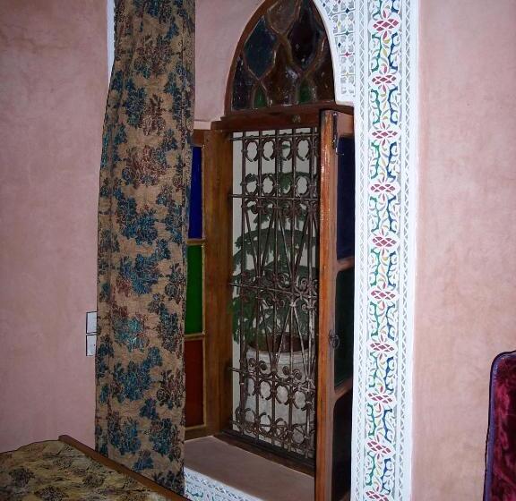 تختخواب و صبحانه Riad Benchekroun