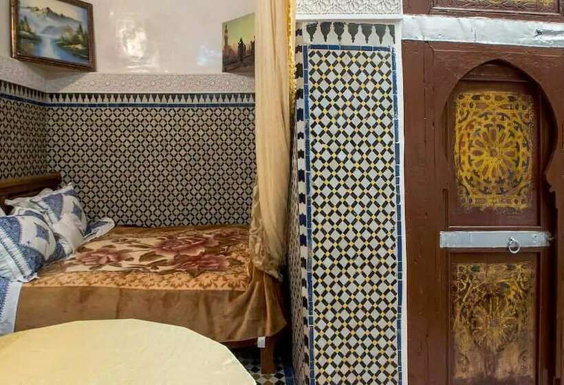 تختخواب و صبحانه Riad Family Samnoun